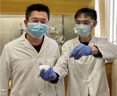 优化裂解技术!废塑料1小时“变身”航空燃料